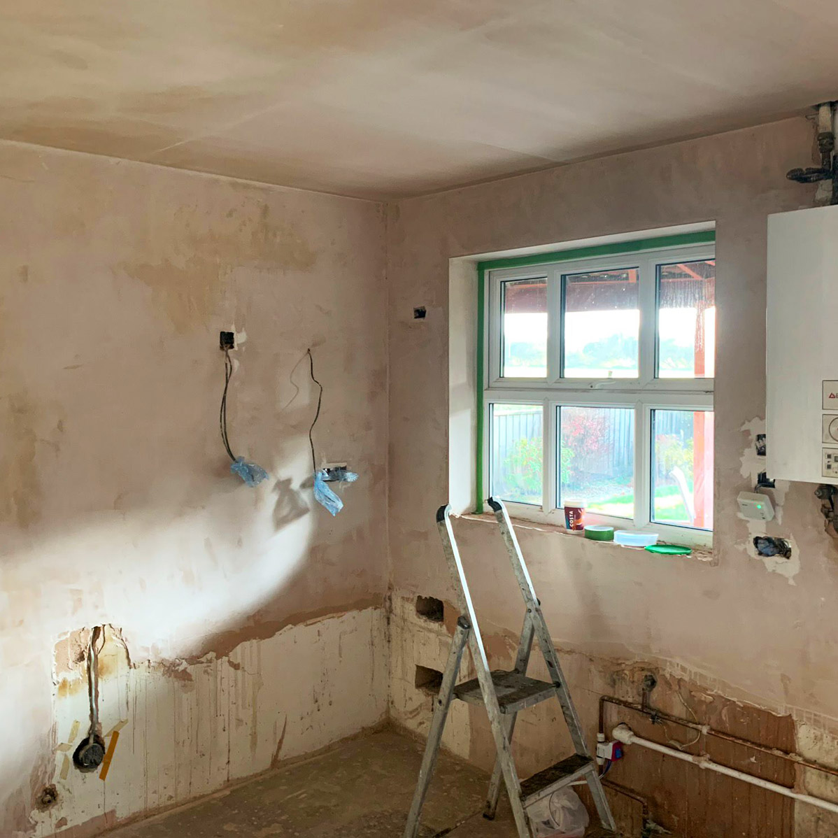 Rendering & plastering. Building contractors, Bristol - TJ Building (Bristol) Ltd.